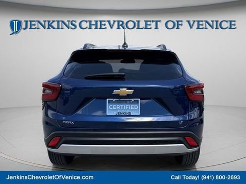 Certified 2024 Chevrolet Trax LT w/ LT Convenience Package FWD image 6
