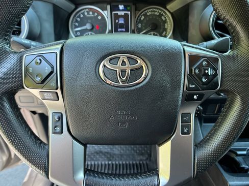Certified 2022 Toyota Tacoma SR5 w/ SR5 Appearance Package (SM) AWD/4WD image 14
