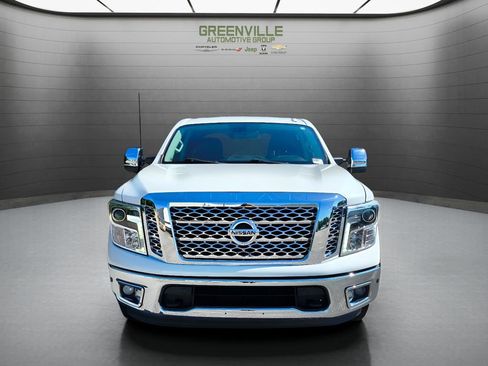 Used 2018 Nissan Titan SL w/ Chrome Package RWD image 8