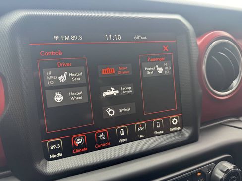 Used 2023 Jeep Gladiator Rubicon w/ Cold Weather Group AWD/4WD image 10