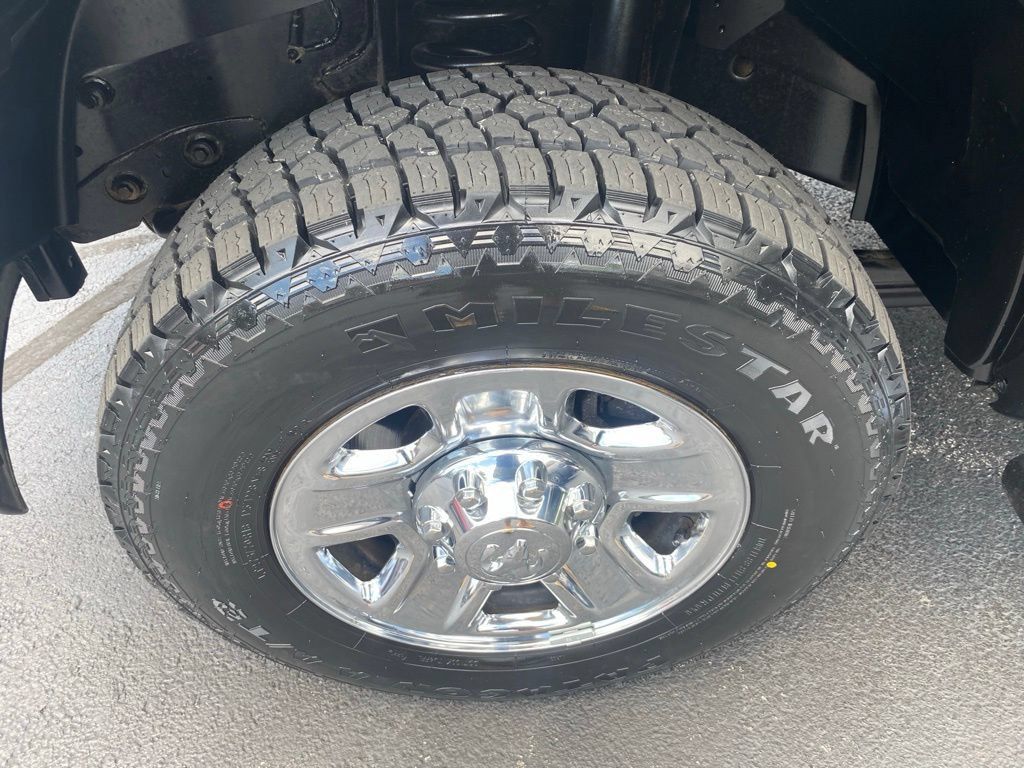 Used 2018 RAM 2500 Tradesman w/ Chrome Appearance Group AWD/4WD image 32