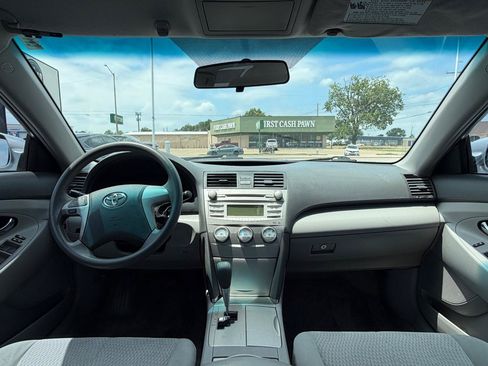Used 2011 Toyota Camry LE w/ LE Extra-Value Pkg FWD image 17