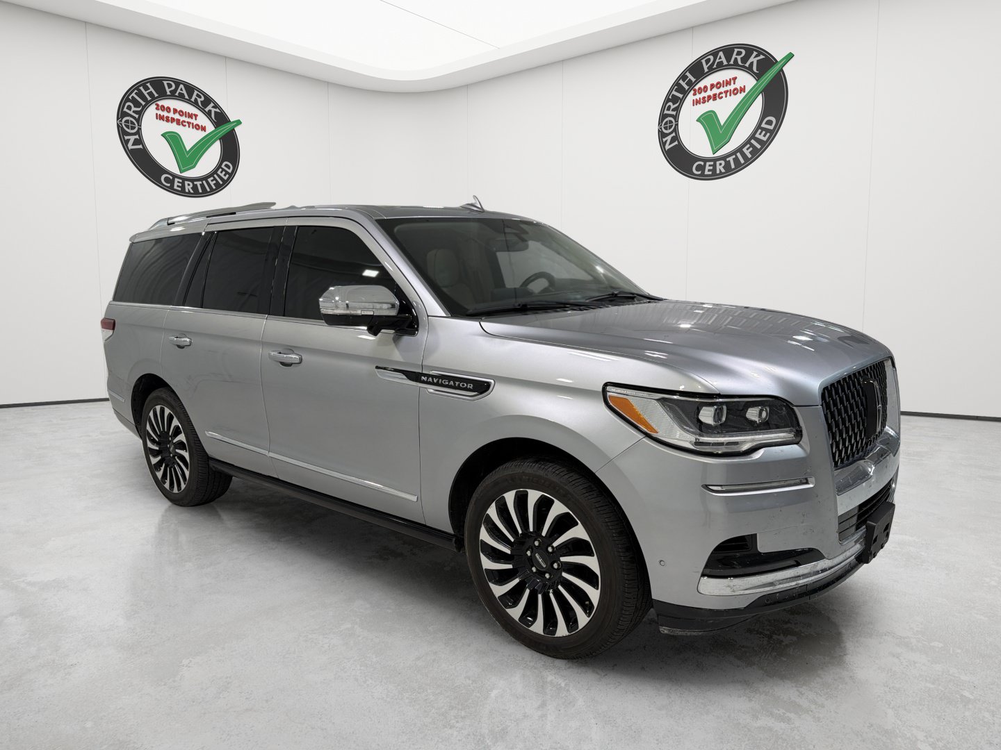 Used 2024 Lincoln Navigator Black Label AWD/4WD image 7