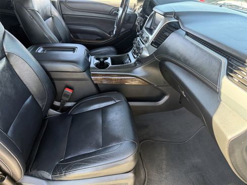 Used 2019 Chevrolet Tahoe LT image 12