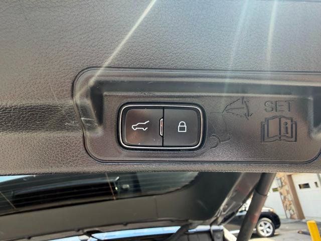 Used 2021 Ford Explorer XLT w/ Equipment Group 202A AWD/4WD image 8