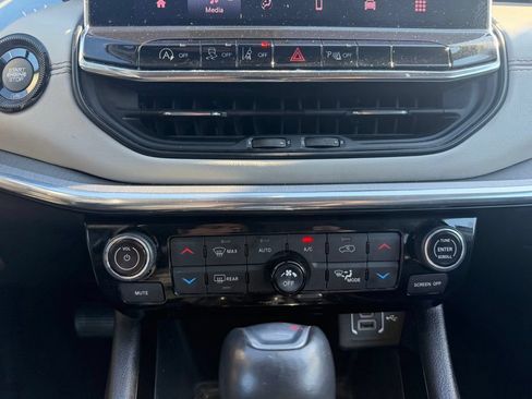 Used 2022 Jeep Compass Limited AWD/4WD image 20
