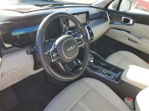 Certified 2023 Kia Sorento SX image 19