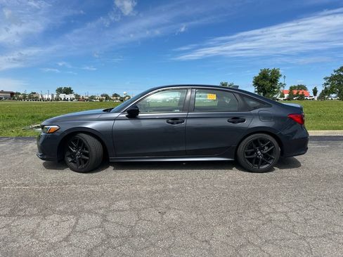 Used 2023 Honda Civic Sport image 6