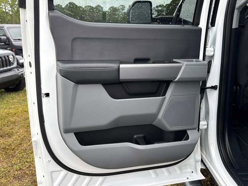 Used 2023 Ford F350 XLT w/ FX4 Off-Road Package image 15