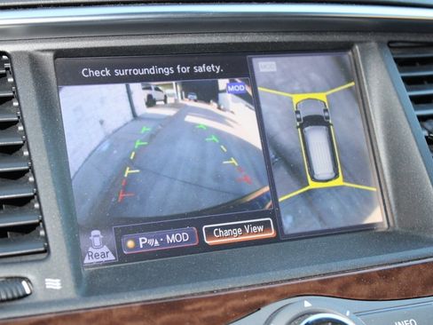 Used 2017 Nissan Armada Platinum image 8