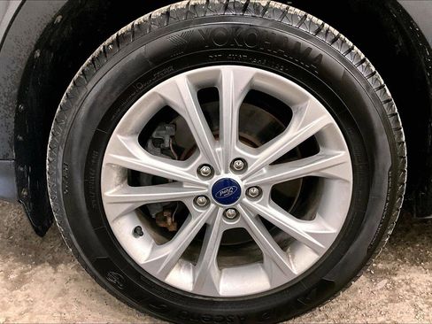 Used 2017 Ford Escape SE image 8