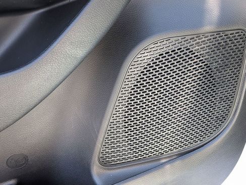 New 2026 Chrysler Pacifica Select image 16