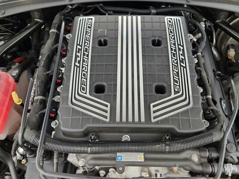 Used 2021 Chevrolet Camaro ZL1 image 39