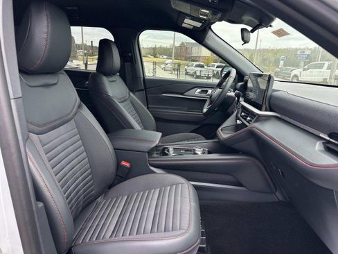 New 2026 Ford Explorer ST-Line image 13