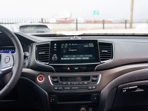 Used 2022 Honda Passport TrailSport image 32