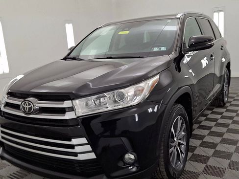 Used 2019 Toyota Highlander XLE image 8
