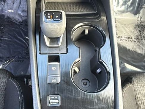 Used 2025 Nissan Rogue SV image 25