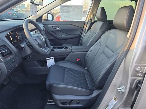 New 2026 Nissan Rogue Platinum w/ Platinum Premium Package image 14