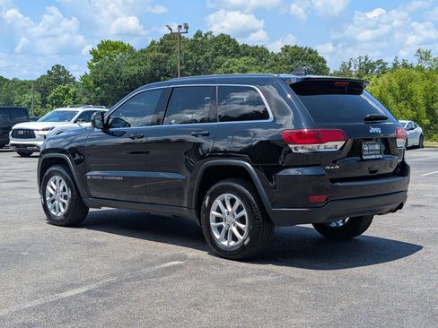Used 2022 Jeep Grand Cherokee Laredo E AWD/4WD image 7