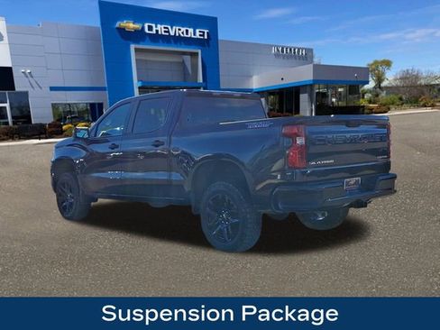 Used 2023 Chevrolet Silverado 1500 Custom Trail Boss w/ LPO, Dark Essentials Package image 6