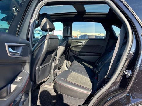 Used 2023 Ford Edge ST-Line image 12