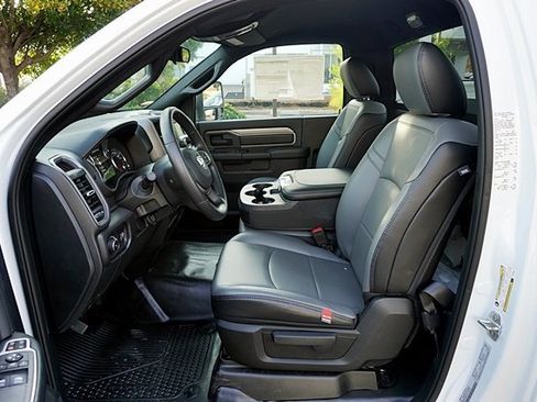 New 2024 RAM 2500 Tradesman w/ Chrome Appearance Group image 21