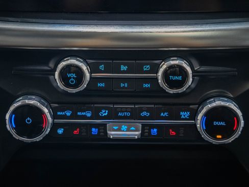 Certified 2023 Ford F150 Lariat w/ Equipment Group 502A High image 31