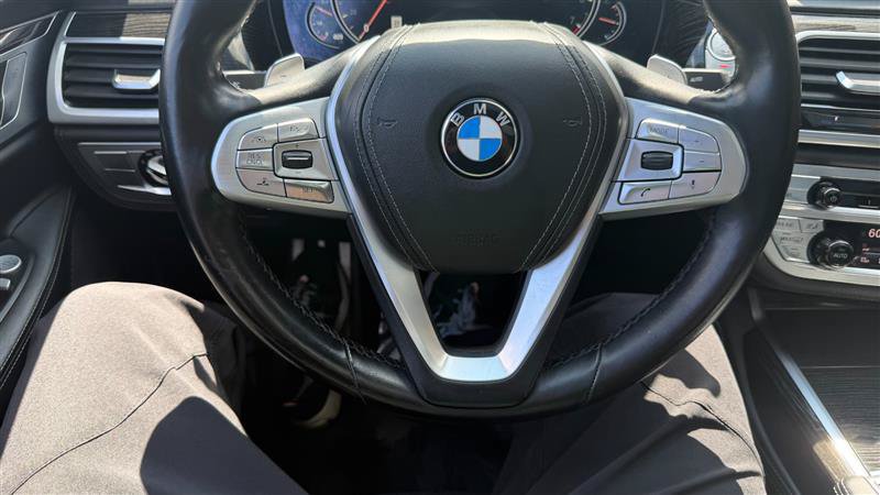 Used 2018 BMW 750i RWD image 34
