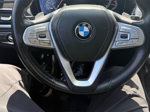 Used 2018 BMW 750i RWD image 34