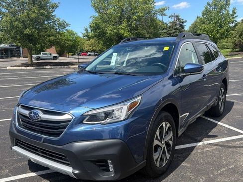 Used 2022 Subaru Outback Limited XT AWD/4WD image 3