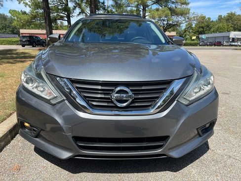 Used 2016 Nissan Altima 2.5 SL w/ Moonroof Package image 8