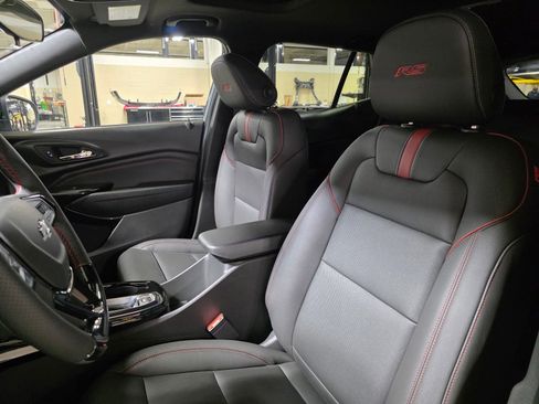 New 2026 Chevrolet Trax RS w/ Sunroof Package image 22