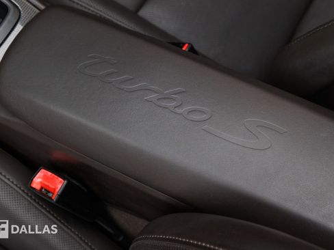 Used 2015 Porsche 911 Turbo S image 31