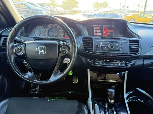 Used 2017 Honda Accord Sport image 25