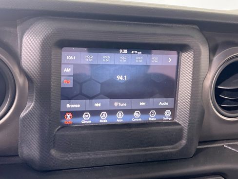 Used 2023 Jeep Wrangler Sport image 14