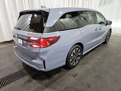 New 2026 Honda Odyssey Elite image 3