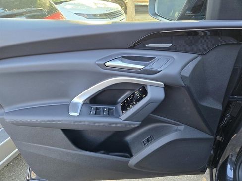 New 2025 Audi Q5 Premium Plus image 17