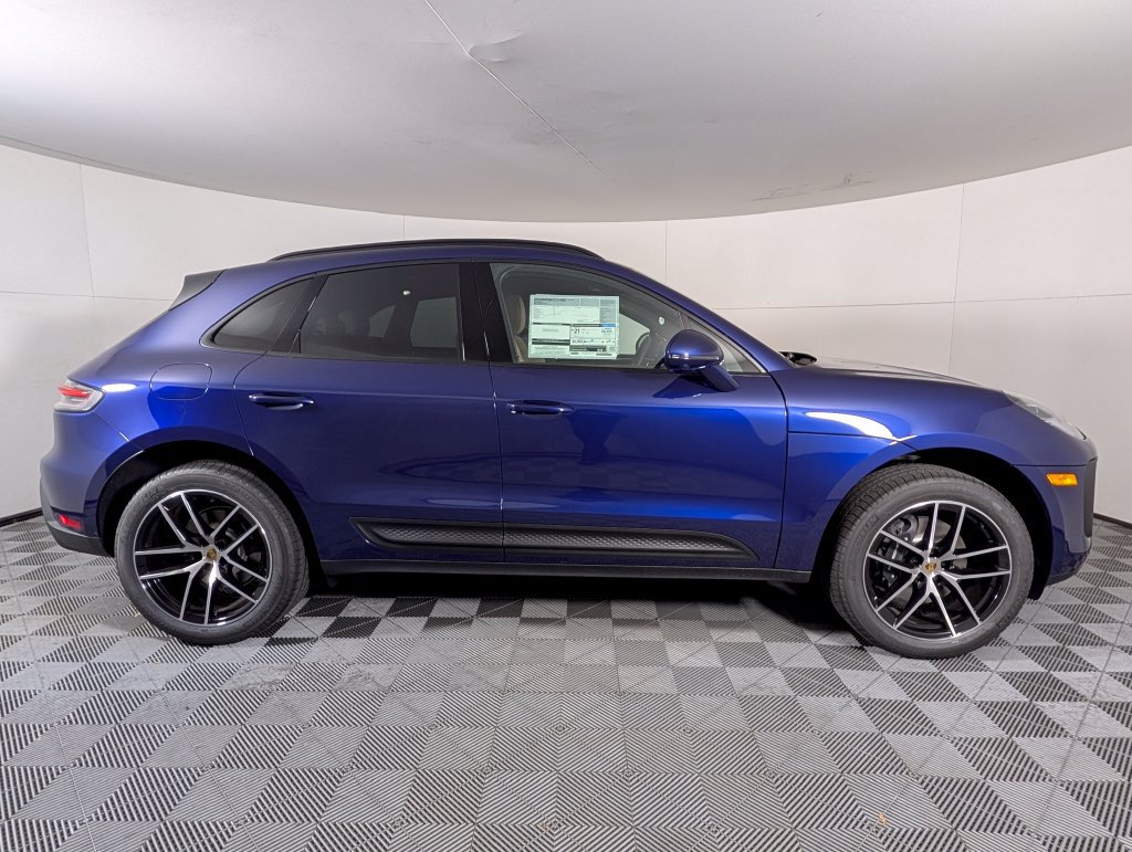 New 2026 Porsche Macan AWD/4WD image 8