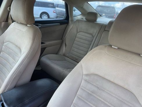 Used 2015 Ford Fusion SE FWD image 15