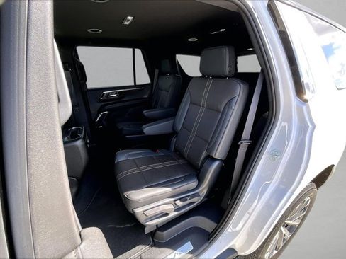 Used 2025 Chevrolet Tahoe High Country RWD image 28