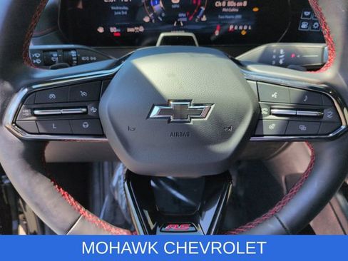 Used 2024 Chevrolet Traverse RS AWD/4WD image 12