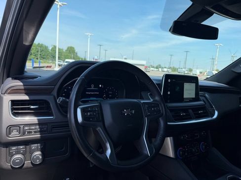 Used 2022 Chevrolet Suburban Z71 AWD/4WD image 13