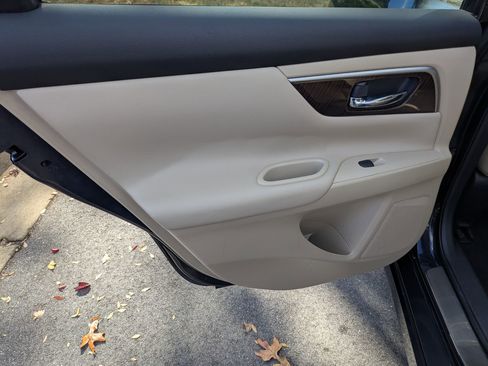 Used 2015 Nissan Altima 3.5 SL image 24