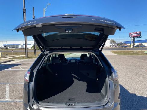 Used 2017 Ford Edge Titanium w/ Equipment Group 301A image 13