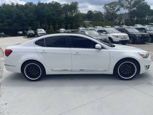 Used 2015 Kia Cadenza Premium w/ Technology Package FWD image 5