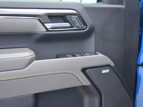 Used 2023 Chevrolet Silverado 1500 ZR2 image 15