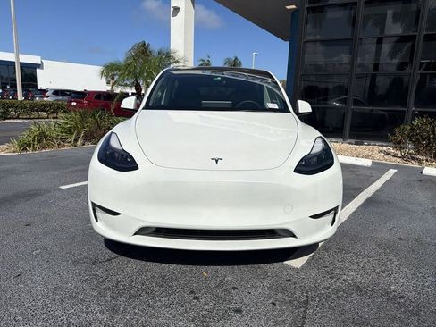 Used 2023 Tesla Model Y Long Range image 3