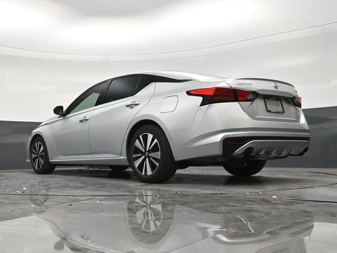 Used 2019 Nissan Altima 2.5 SV FWD image 22