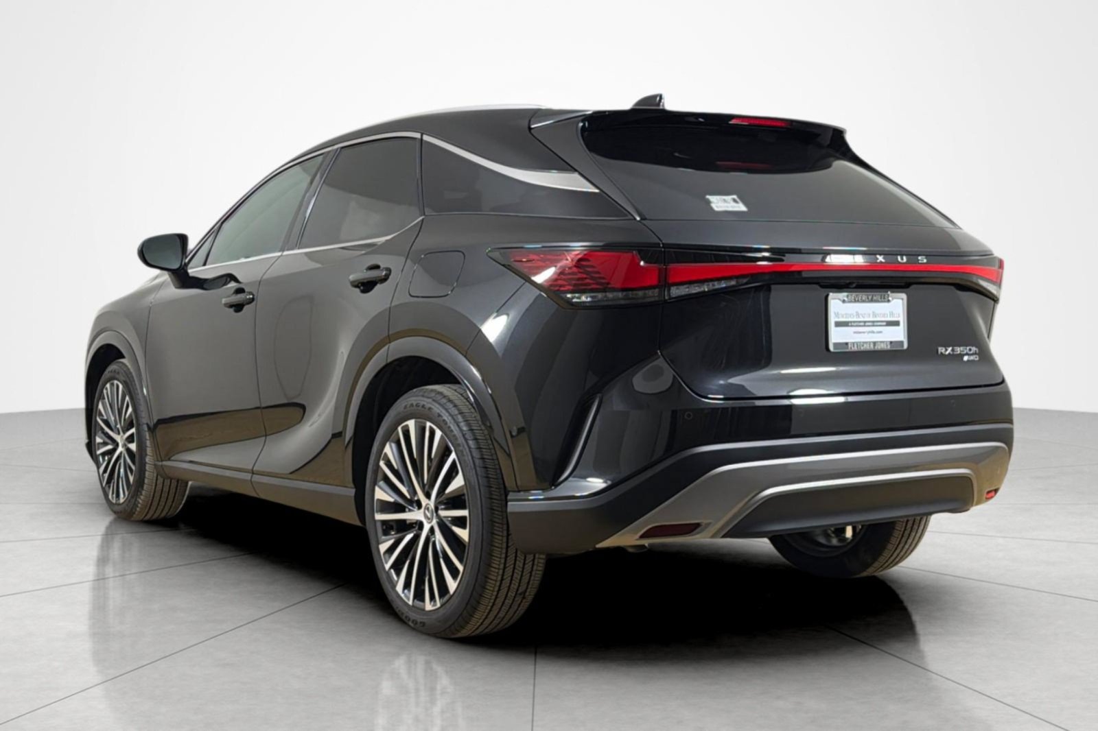 Used 2025 Lexus RX 350 w/ Convenience Package AWD/4WD image 3
