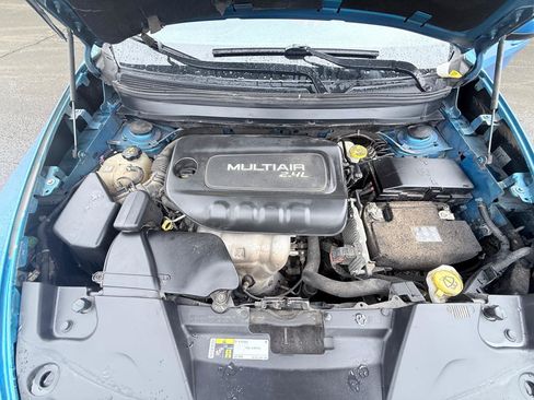 Used 2018 Jeep Cherokee Latitude w/ Altitude Package FWD image 18